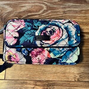 BRAND NEW Vera Bradley Floral Wallet